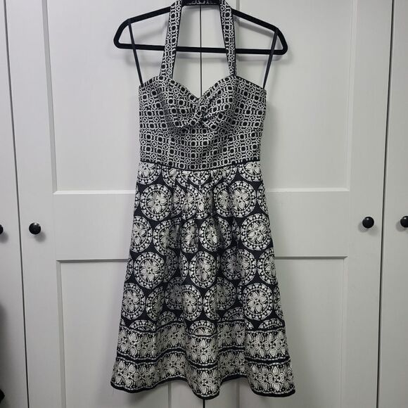 White house black market halter dress - Picture 8 of 13